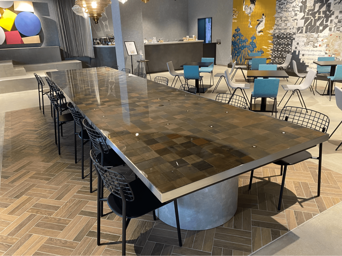 ダイニングテーブル①