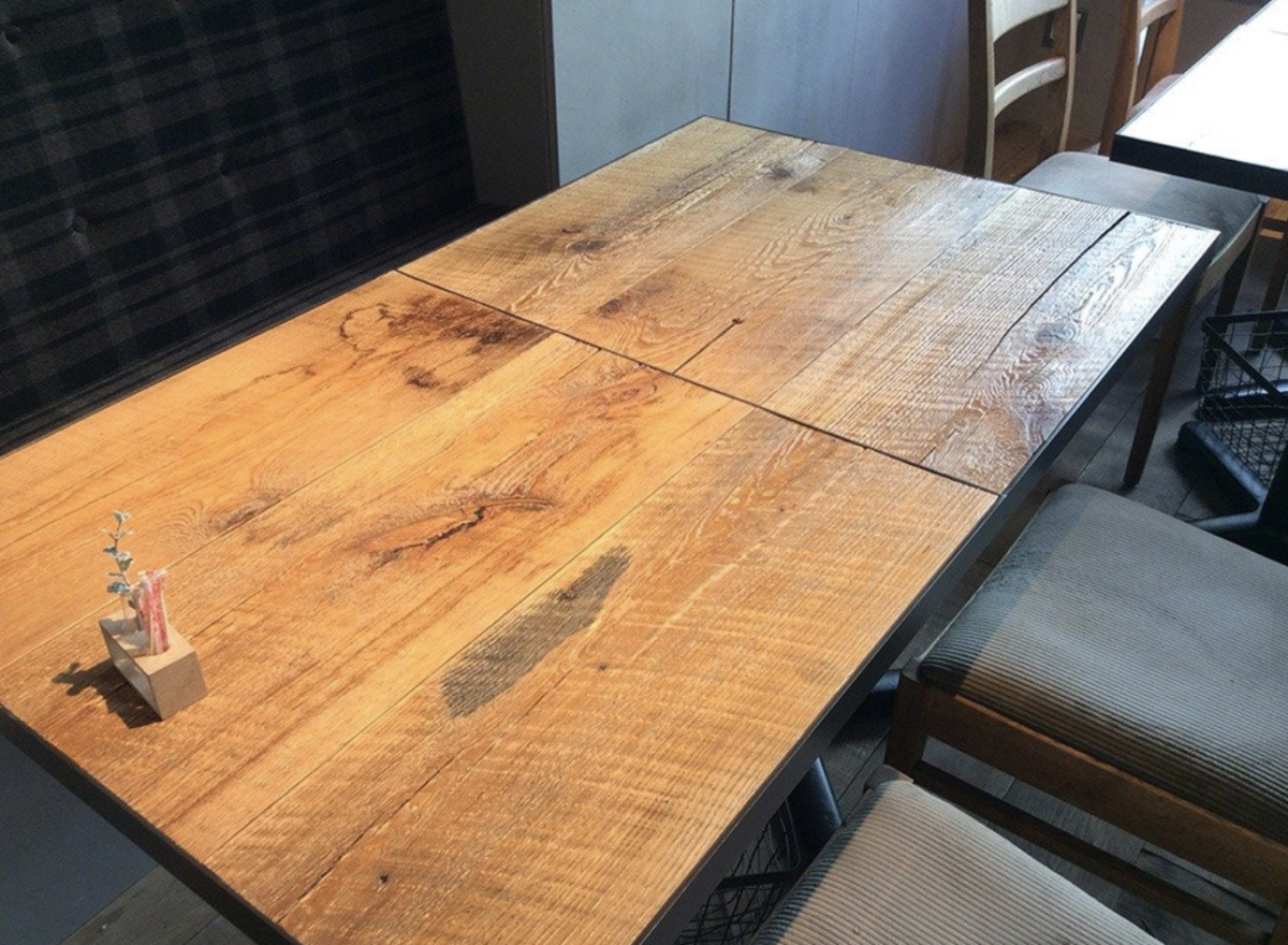 古材テーブル1