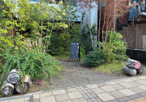 【古材等活用店舗のご紹介】静岡市 LOUIS CHERRY BEANS